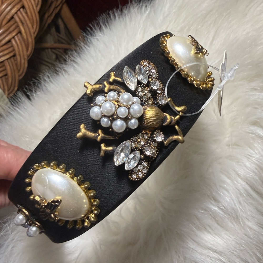 Bee pearl Headband black baroque Style faux pearls gold tone Victorian *flaw